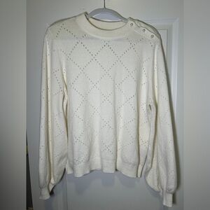 Women’s Who What Wear bell sleeve sweater with pearl detail - size XL